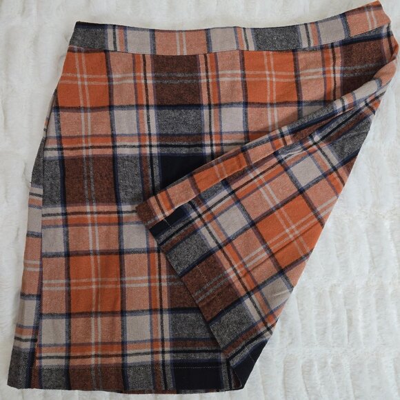 MARLEYLILLY Large Plaid Skirt with 8" Side Zipper Length of 18" (NWT) - Picture 7 of 9